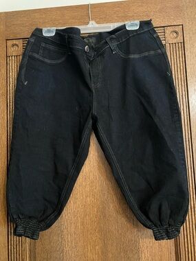 OUT Jeans Black Relaxed Elastic-Cuff Jeans for Women